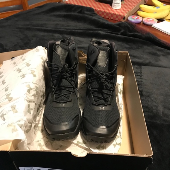 Under Armour, size 11, black - Picture 4 of 8